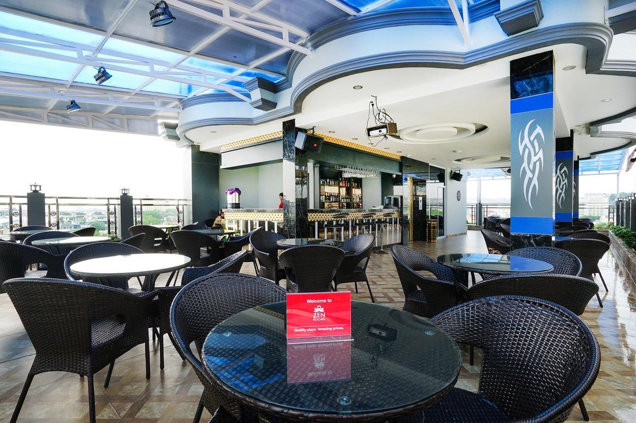 Cardinal Lucky Star Hotel Batam Esterno foto