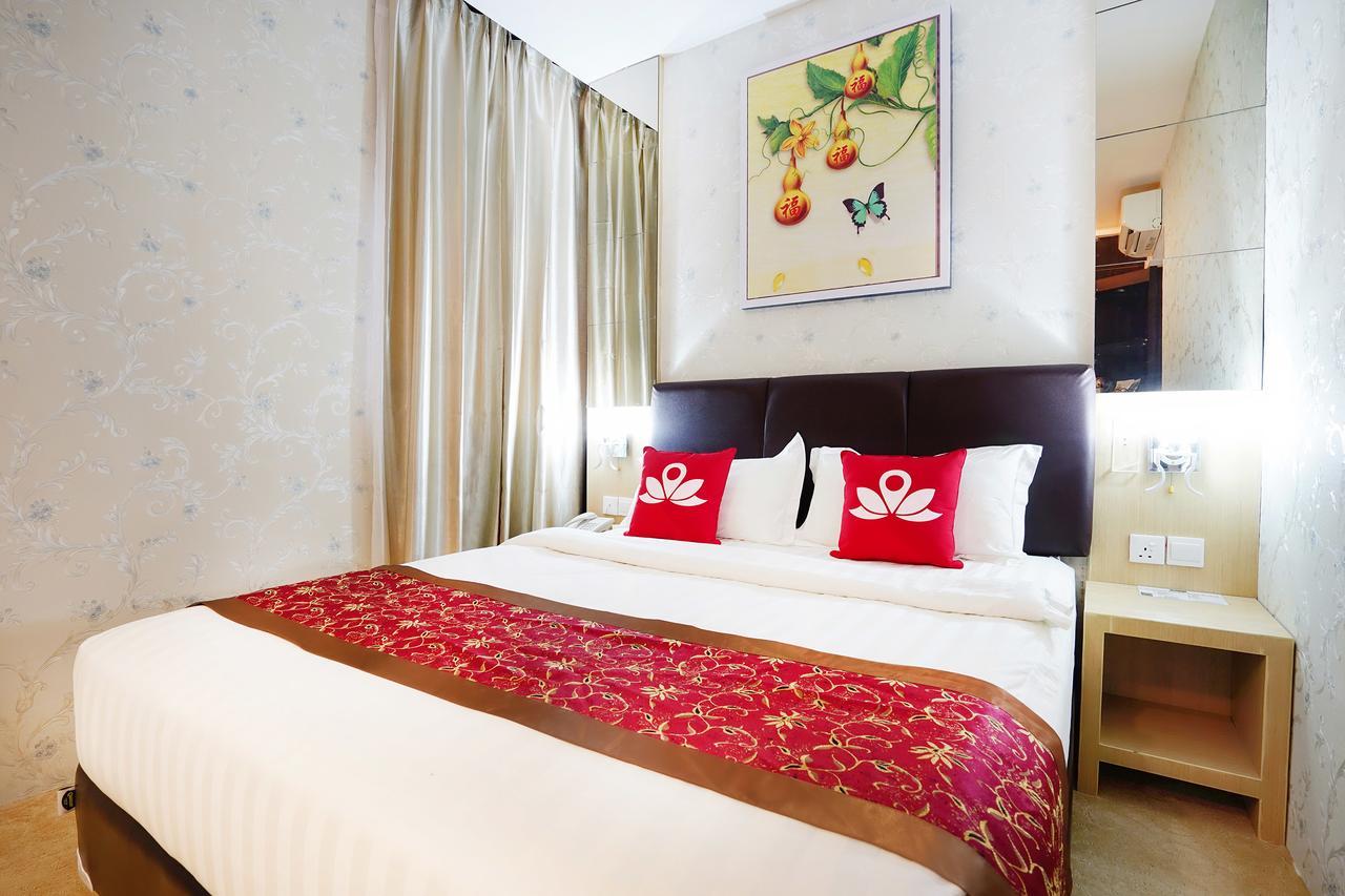 Cardinal Lucky Star Hotel Batam Esterno foto
