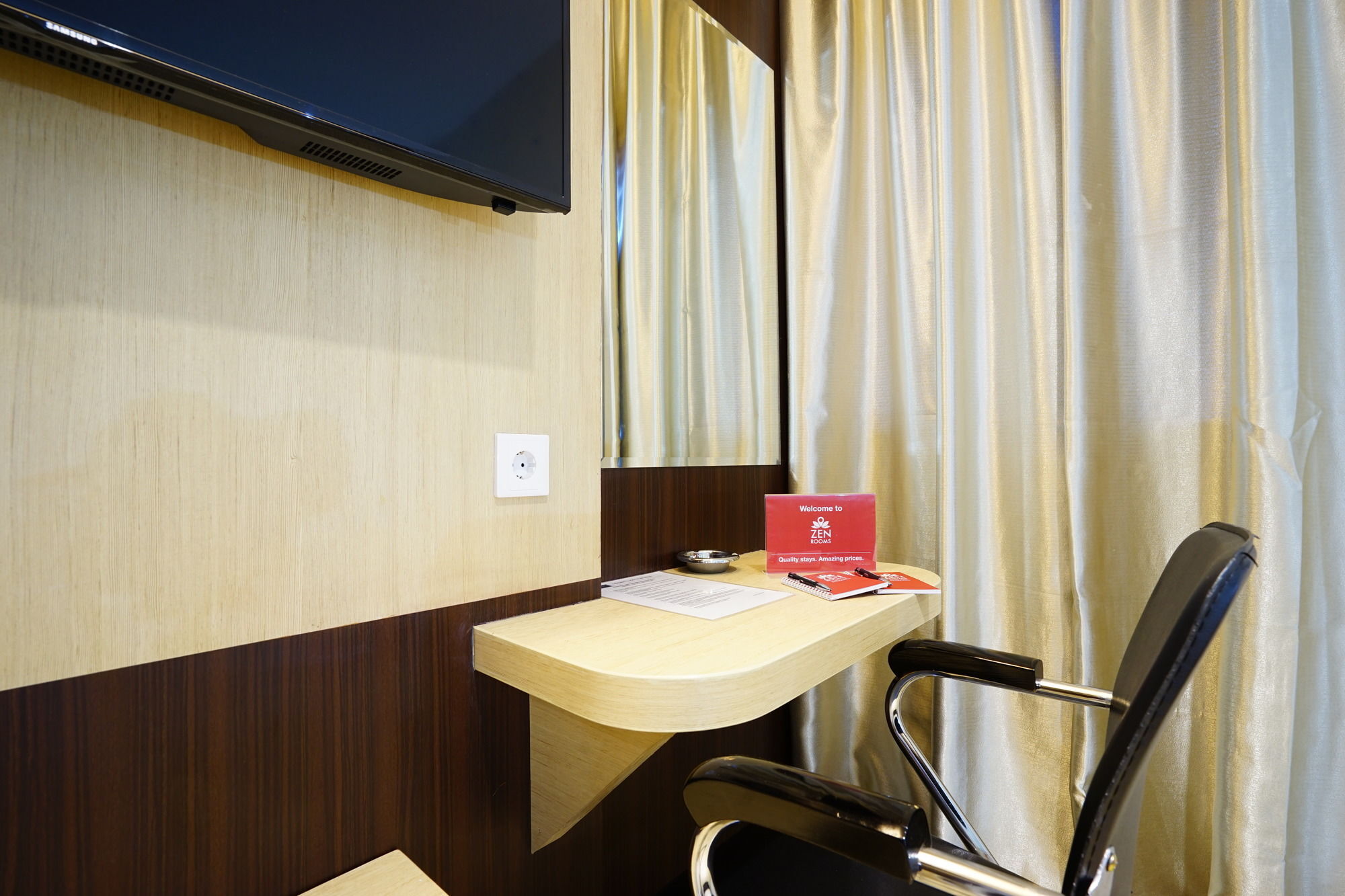 Cardinal Lucky Star Hotel Batam Esterno foto